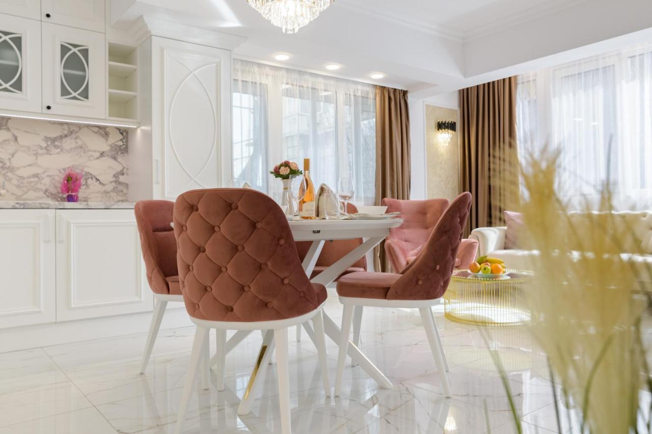 Лукс На Море Luxury Apartment In Downtown With Garage Varna Exterior photo