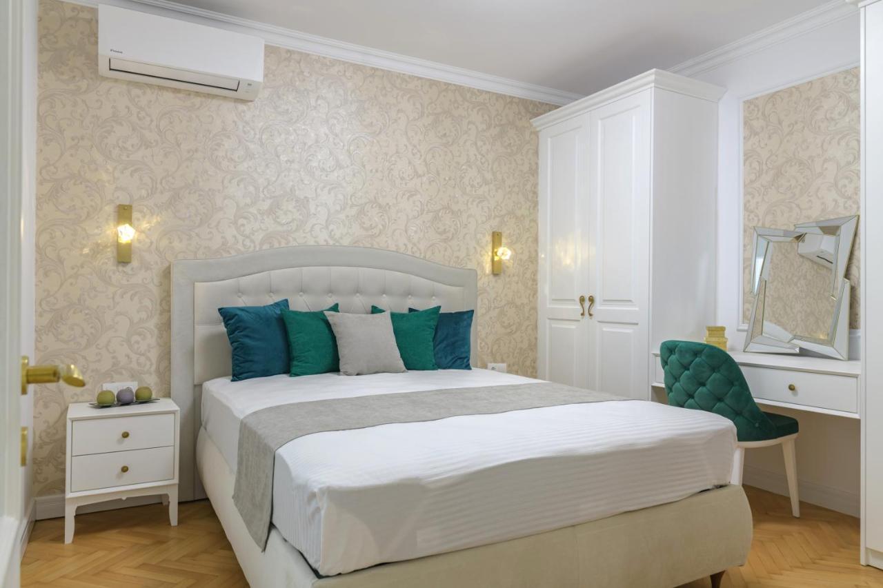 Лукс На Море Luxury Apartment In Downtown With Garage Varna Exterior photo