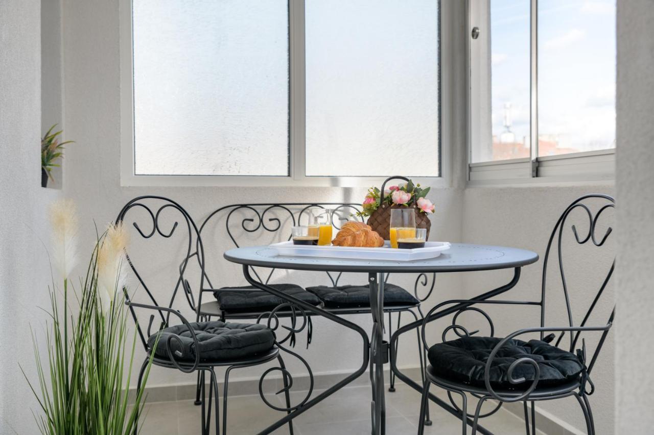 Лукс На Море Luxury Apartment In Downtown With Garage Varna Exterior photo